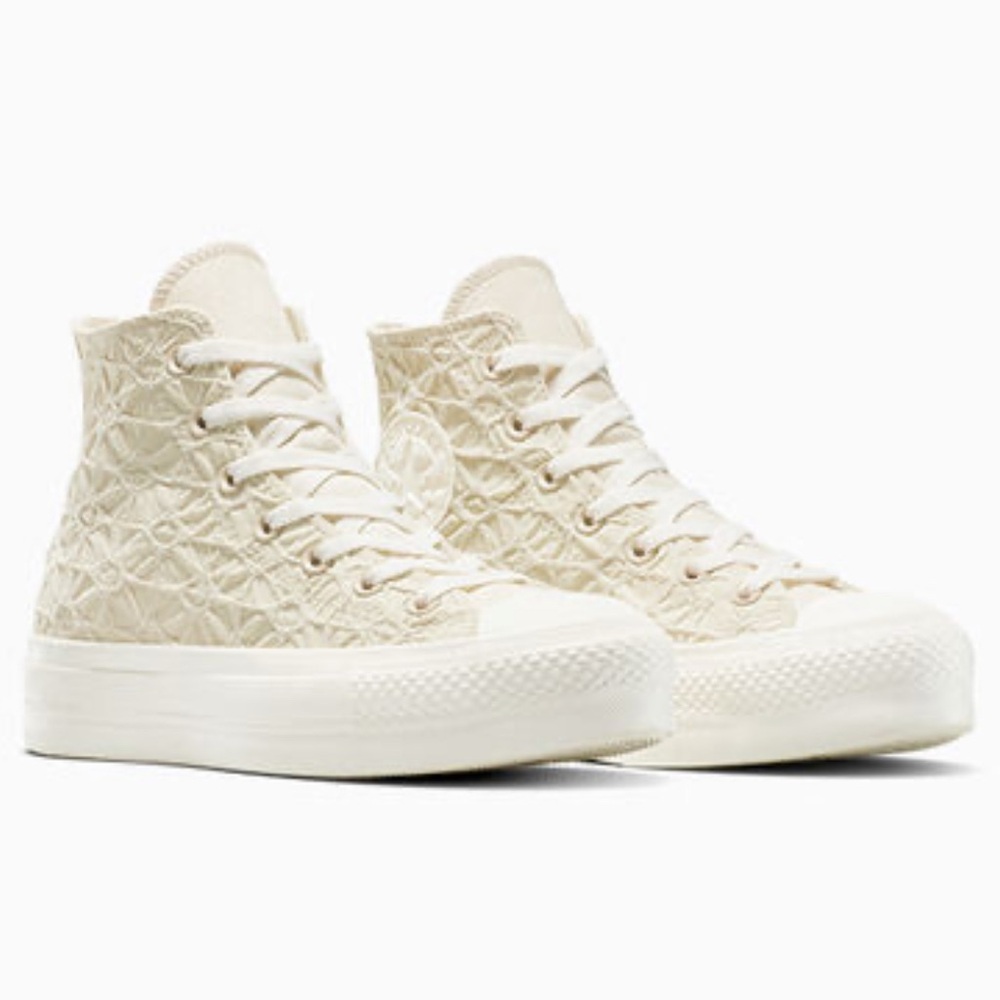 Converse Chuck Taylor All Star Lift Platform Textured Material